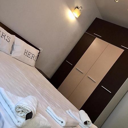 Modern Apartament Central Old Town Брашов Екстериор снимка