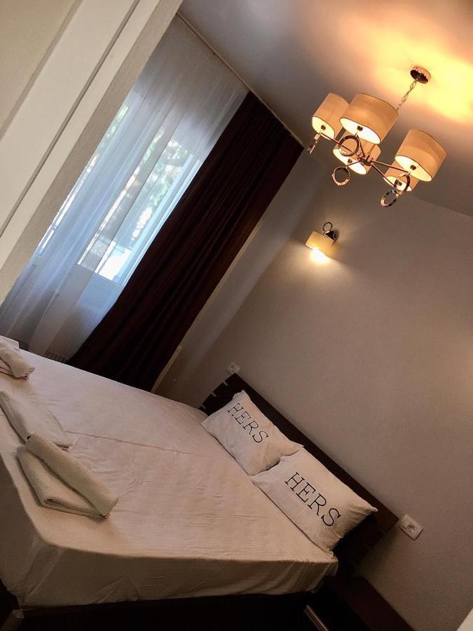 Modern Apartament Central Old Town Брашов Екстериор снимка