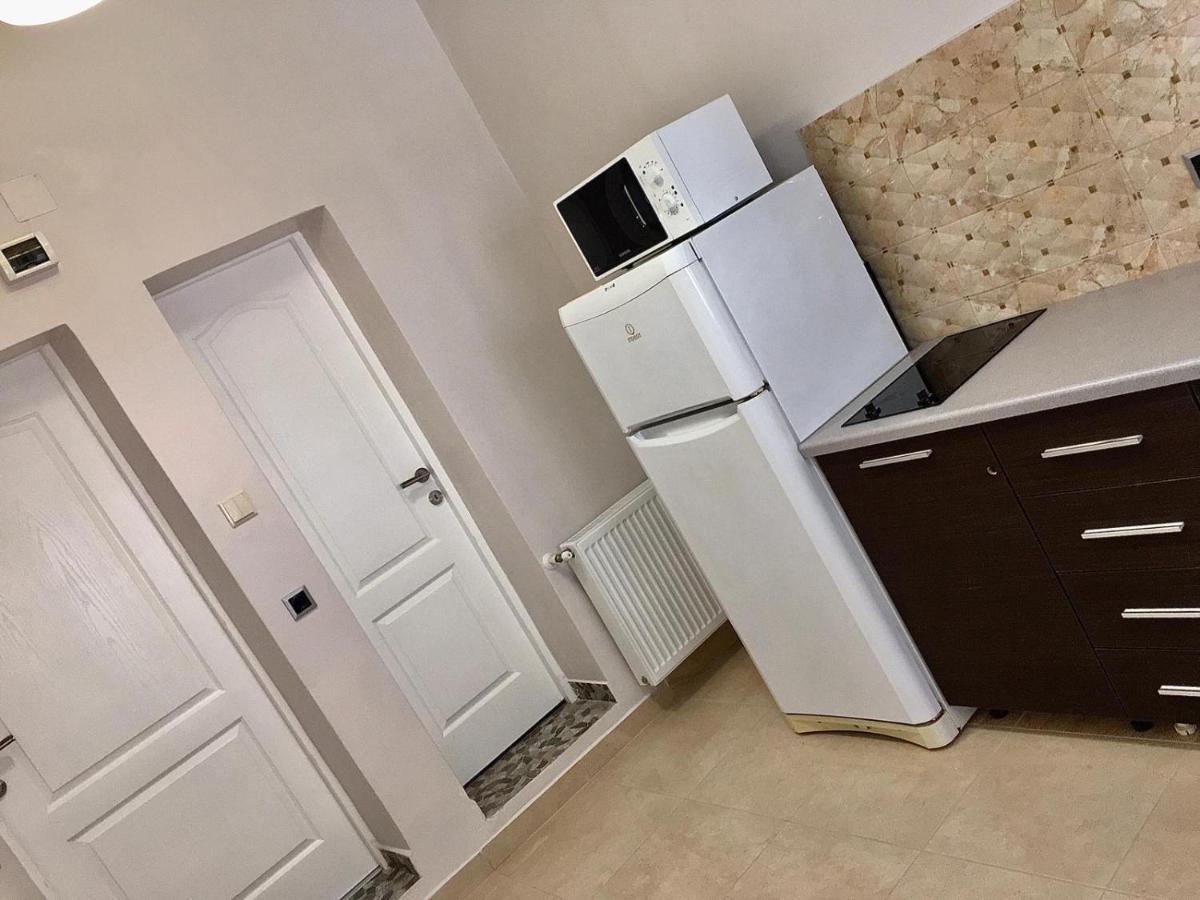Modern Apartament Central Old Town Брашов Екстериор снимка