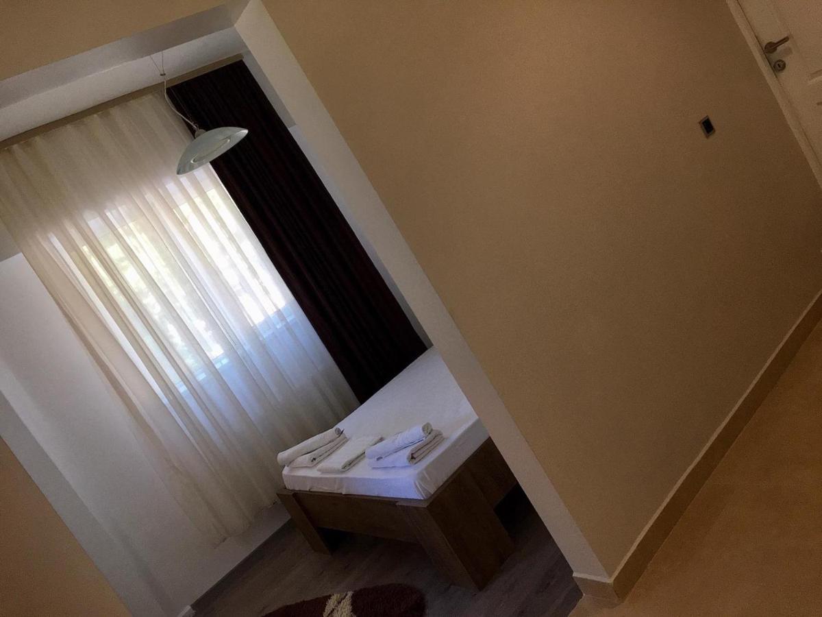 Modern Apartament Central Old Town Брашов Екстериор снимка