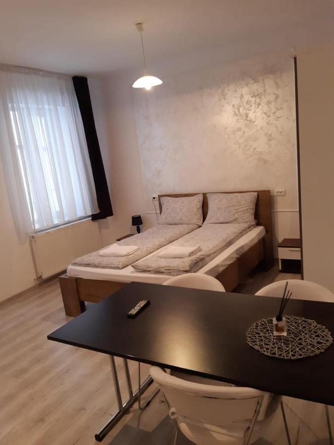 Modern Apartament Central Old Town Брашов Екстериор снимка