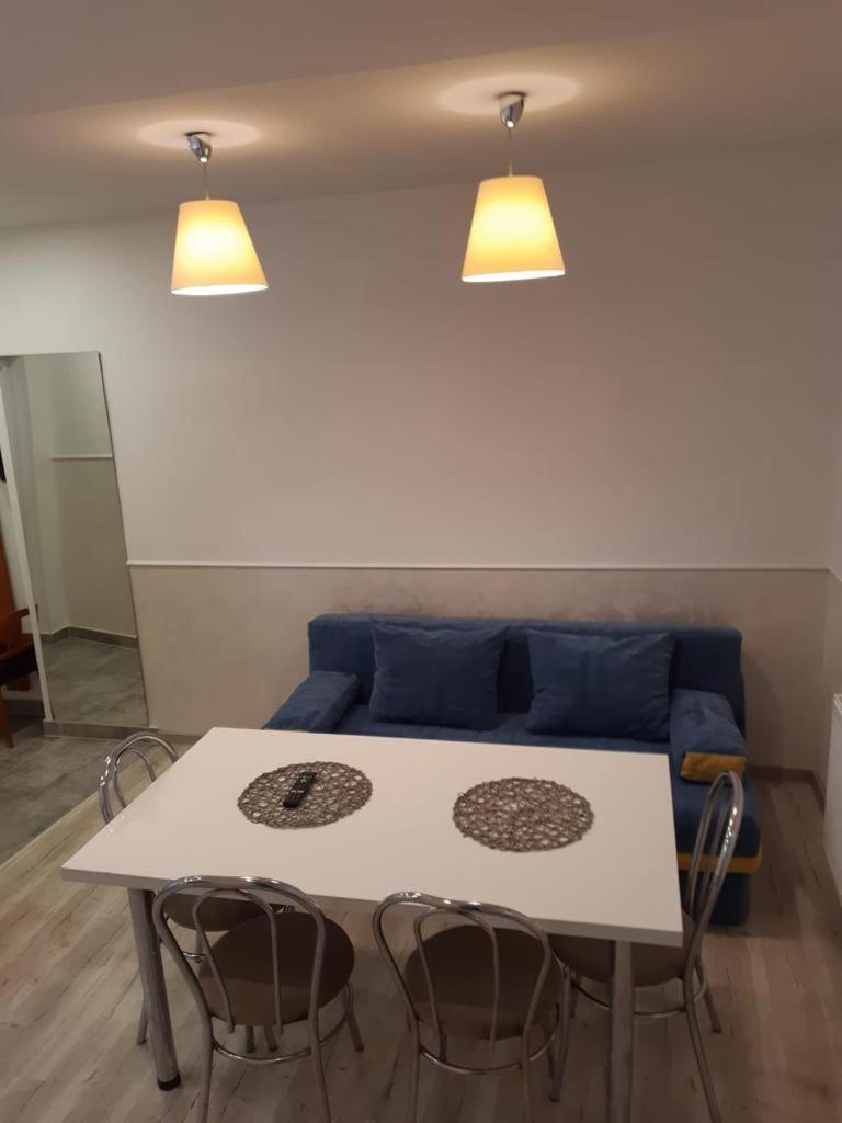 Modern Apartament Central Old Town Брашов Екстериор снимка